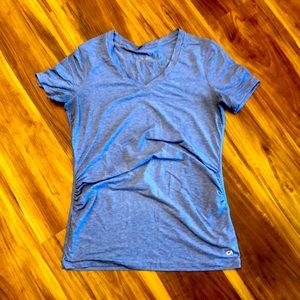 Maternity athletic shirt